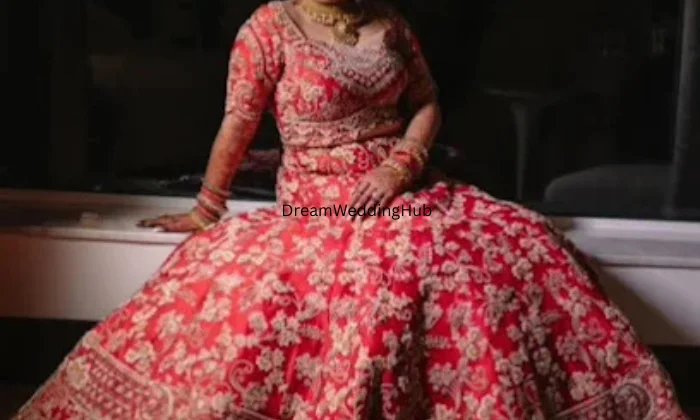 Vasu Garments  Saree Showroom